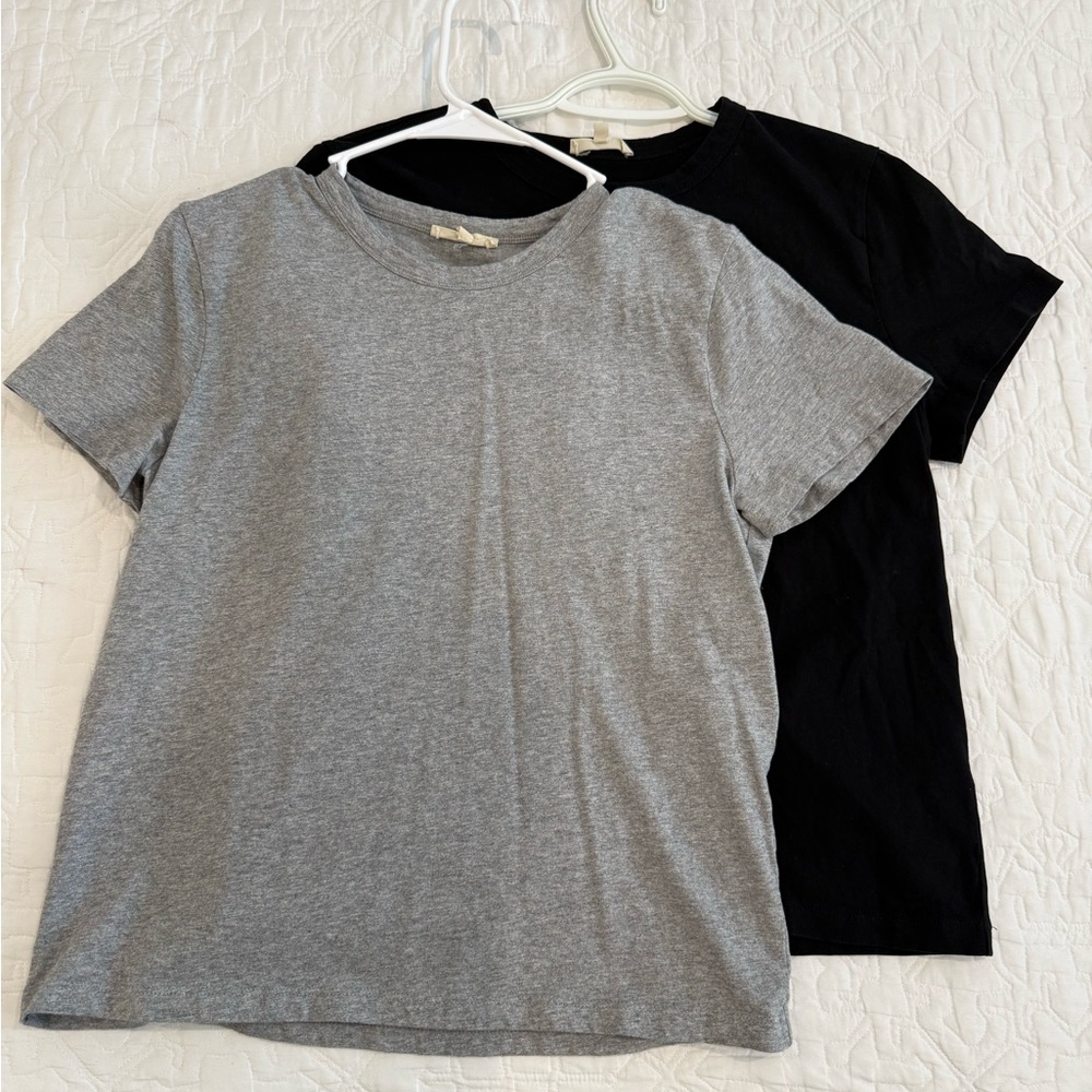 Madewell Gray and Black Short Sleeve Tees